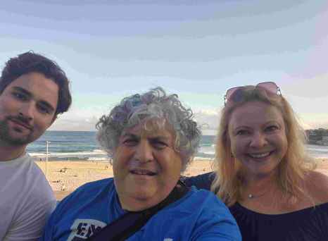 Savoring sea breezes and local stories by the coast