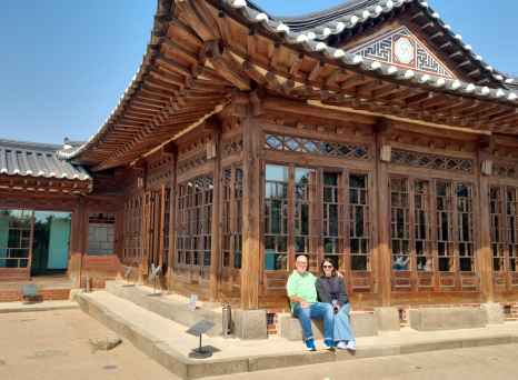 Sunlit Serenity: A Moment in Time