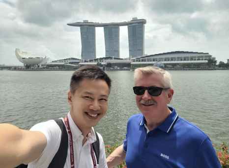 Sunny Smiles by the Bay: A Day in Singapore