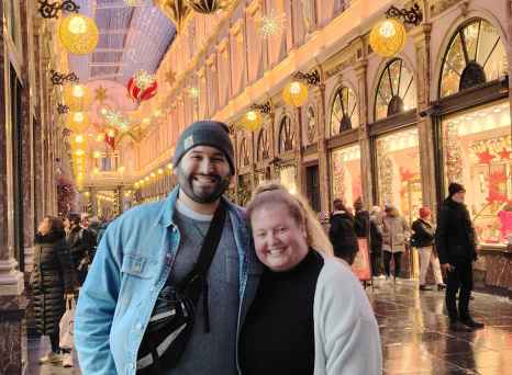 Enchanting Evening Strolls in a Gilded Gallery