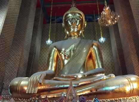 Majestic Golden Serenity