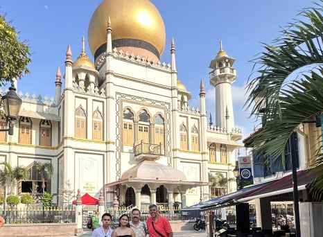 Sunny Day at the Majestic Mosque