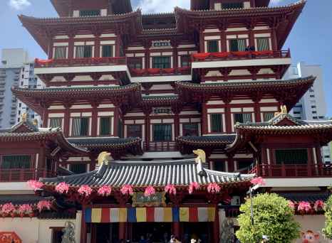 Front view of the Buddha Tooth Relic Temple, Chinatown, Singapore.