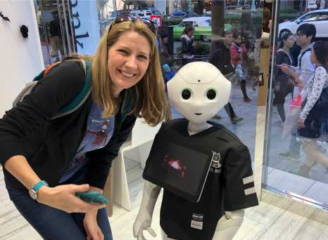 Meeting Tokyo’s Robot Greeters!