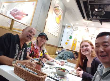 Local Roast Delights – Dining at a Traditional Hong Kong Eatery