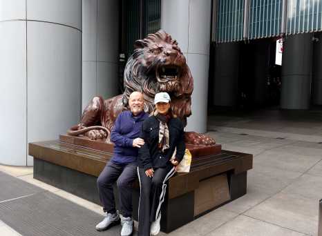 Iconic HSBC Lions – A Moment at Statue Square