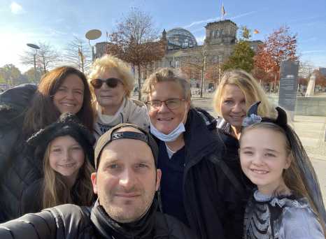 Bundestag Bonding: Family Fun by the Reichstag!