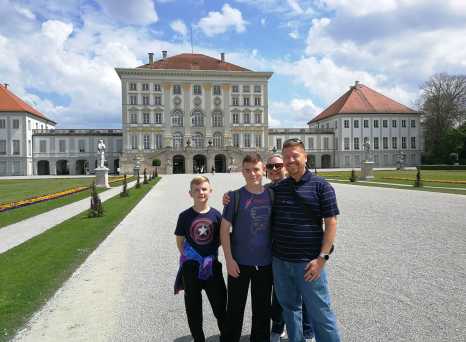 Family Time at the Palace!