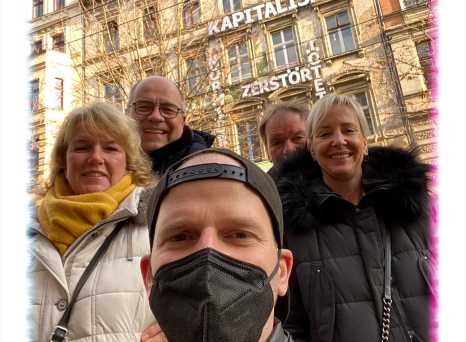 Contrasts and Commentary: Berlin’s Living Canvas