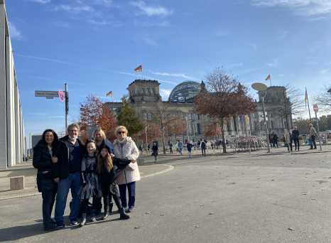 Family Roots and National Stories at the Reichstag