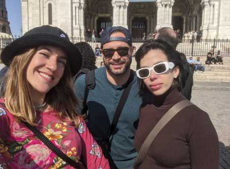 Letting the Sunlight Guide You Through Sacré-Cœur’s Vibrant Square