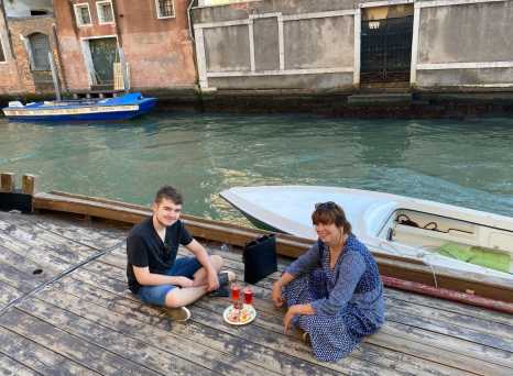 Dockside Dining: An Italian Picnic with a View