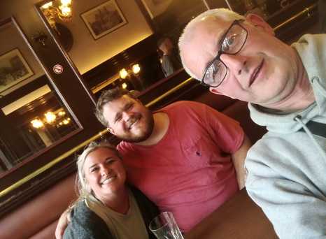 Toasting to Belgian Friendships