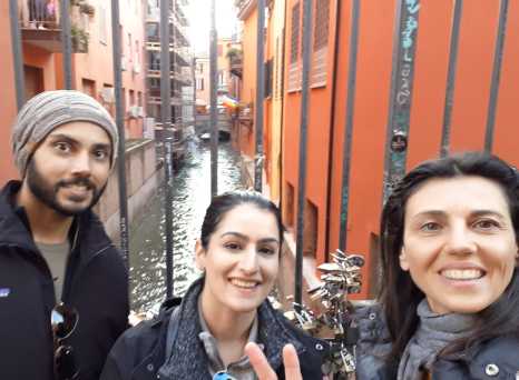 Through Canals and Colors, We Wander