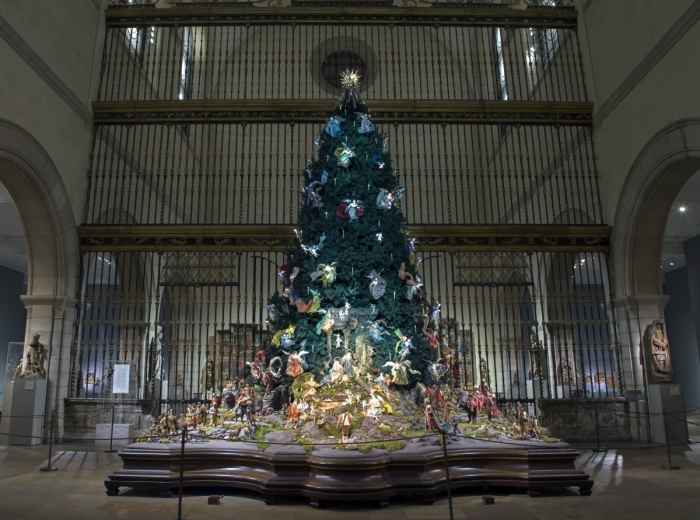 Be in awe of the Met Museum Christmas Tree