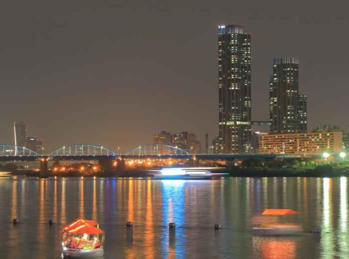 Han River Cruise Ship and Buffet