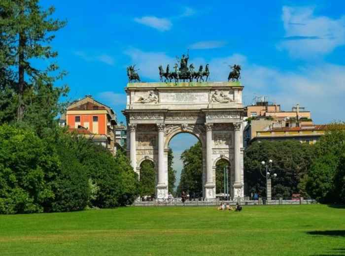  Spend a day lounging in Sempione Park 