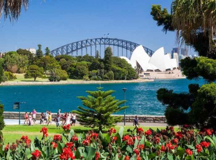 Relax at the Royal Botanic Gardens