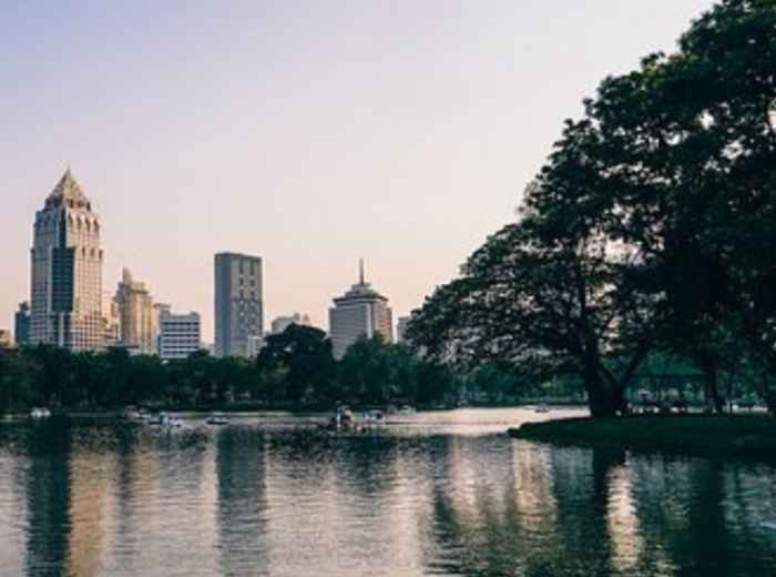 Take a boat down the Chao Phraya River