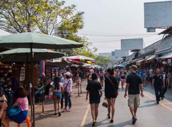 Weekend & night markets