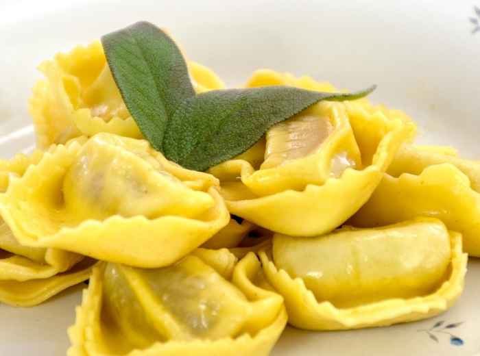 Tortelloni burro e salvia