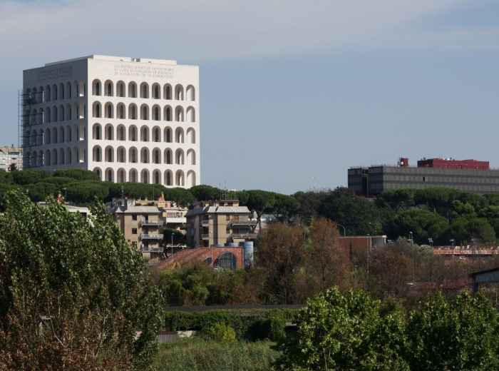 Visit the Fascinating EUR District