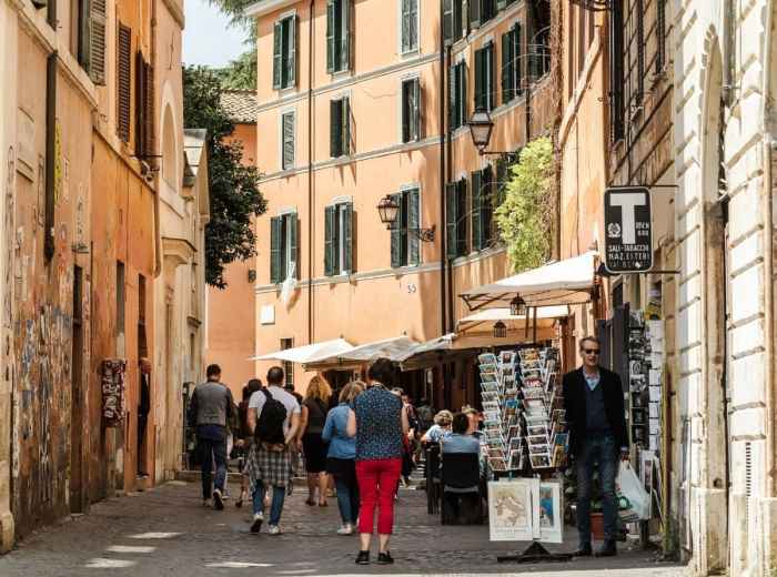 Don a Good Pair of Walking Shoes and Weave the City Str