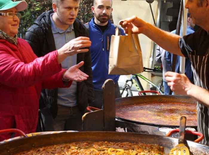 Eat An Amazing Paella