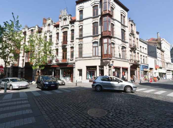 Drink Belgian Beers At Parvis De St. Gilles