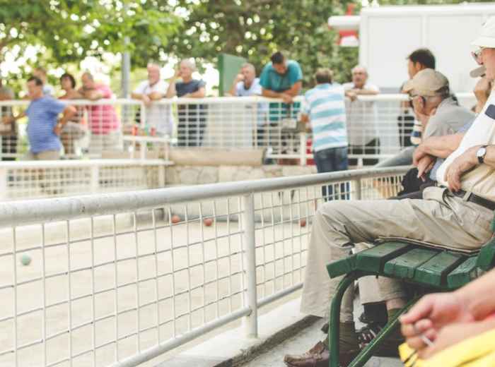 Play Pétanque Near The Canal St Martin