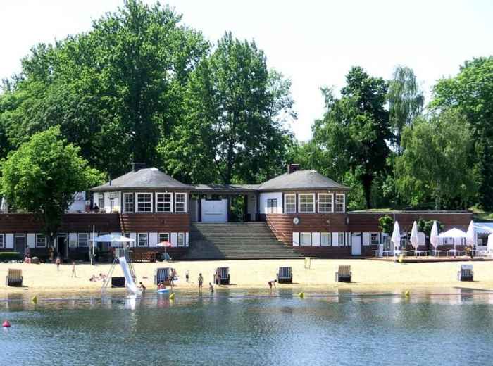 Wedding: Local living