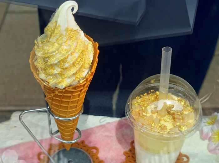 Golden Ice Cream – Nagoya Castle
