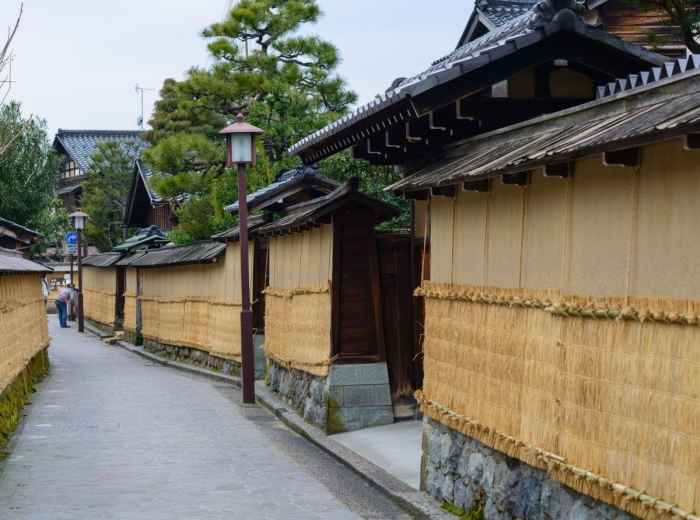 Explore the Nagamachi Samurai House Area