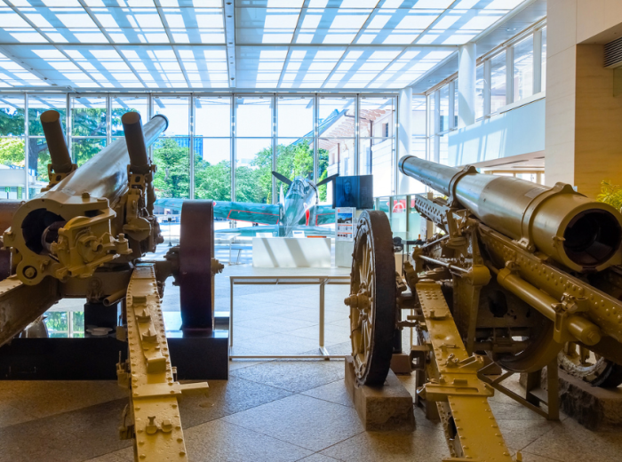 Display in Yushukan Museum featuring cannons