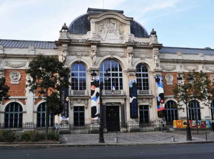 Make your way to Les Gobelins