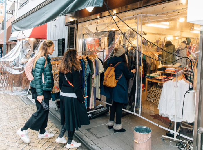  Winter time to visit a capital of Japan