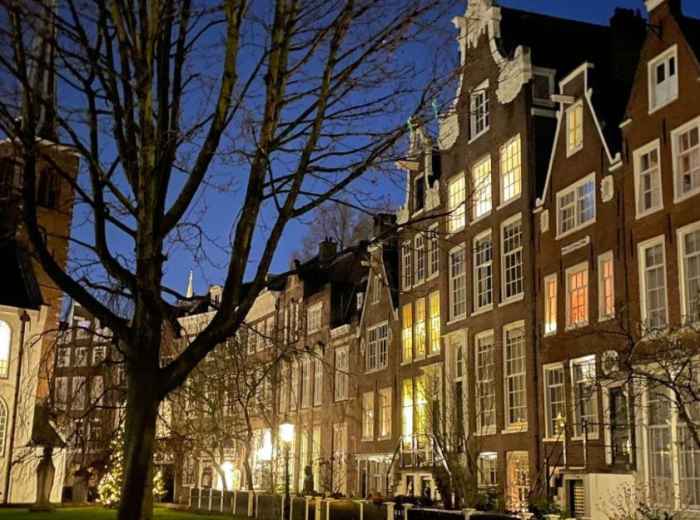 Begijnhof: A Hidden Courtyard of Serenity