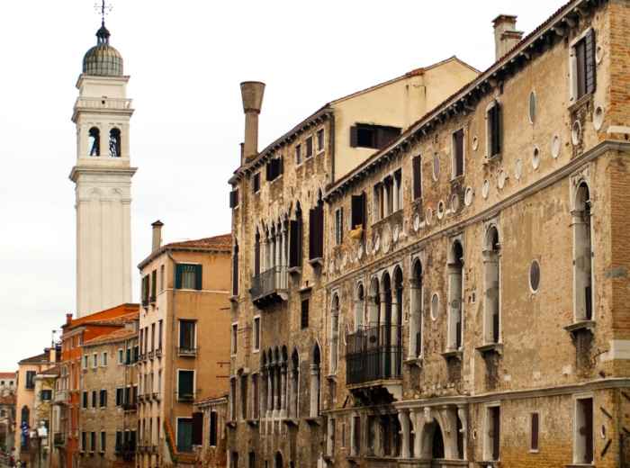 The-Leaning-Bell-Towers-of-Venice