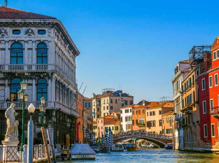 The-Quiet-Canals-of-Cannaregio