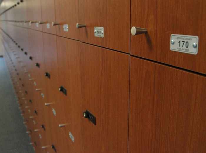 Capsule hotel locker area with minimalist design photo by  JRoberts_ColemanFH Pixabay