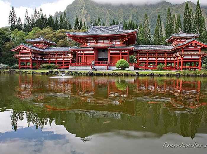 Byodo-in Temple - verygreen  Creative Commons Attribution-Share Alike 3.0