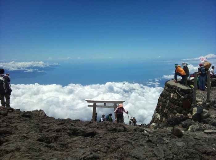Mt Fuji Summit. Photo by YAMAMOTO Kenta via Wikicommons