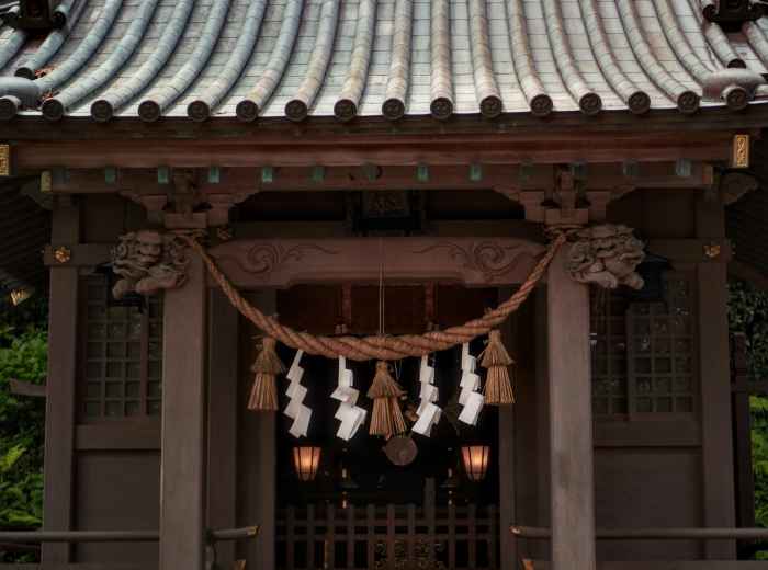 Traditional shrine architecture details Photo by Florian Peeters on Unsplash