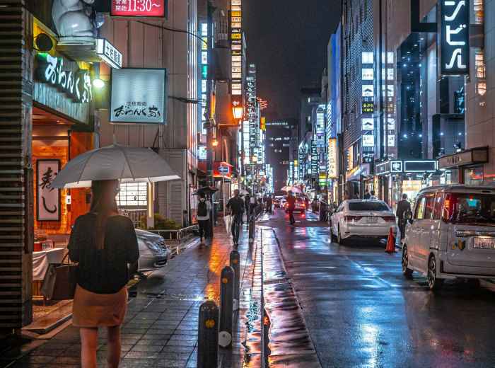 Late evening street scene in Osaka. Photo by masahiro miyagi on Unsplash