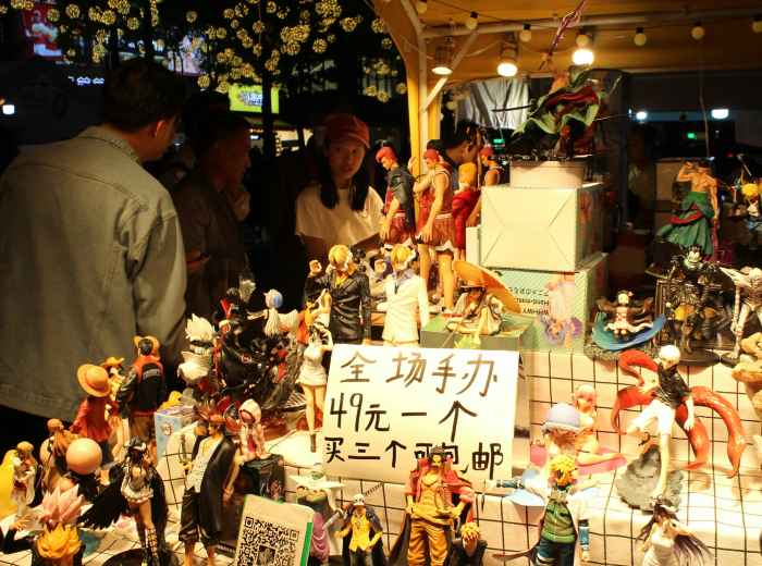 Small traditional craft shop with handmade items on display Photo by BoHang Lee on Unsplash