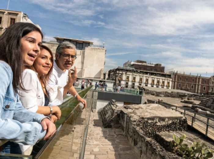 Centro Historico, Walking by Templo Mayor