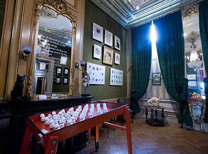 Quirky displays at the Cat Cabinet museum. Credit Jorge Royan