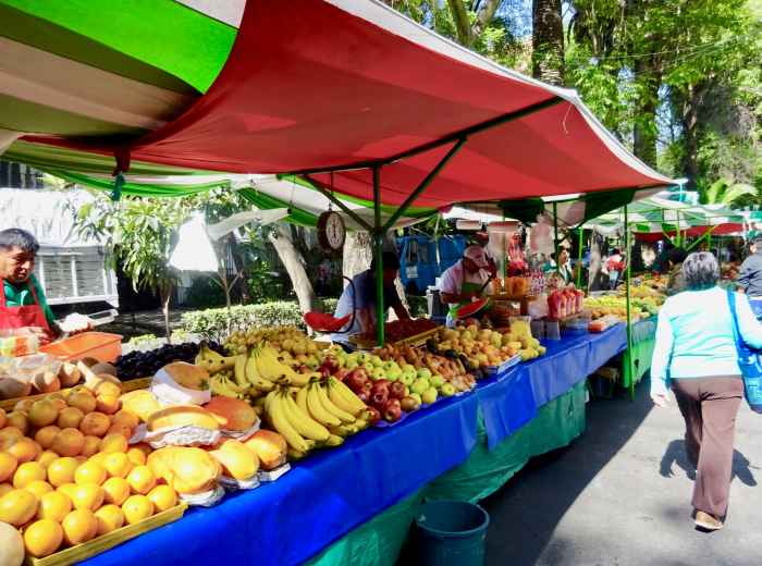 Tianguis in Portales market