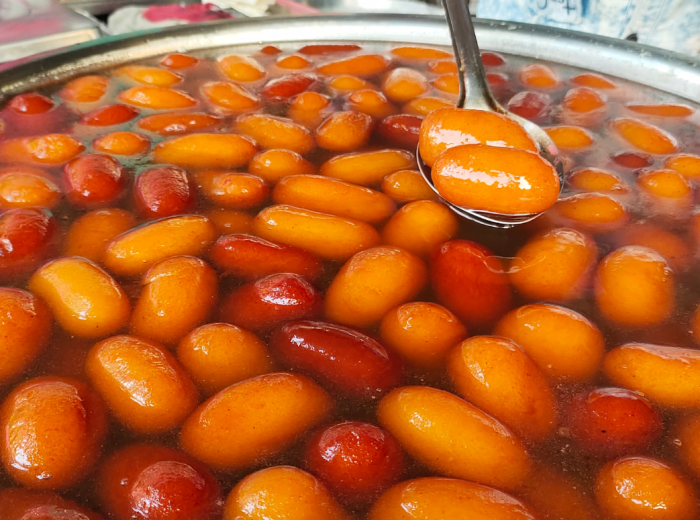 Fresh Indian gulab jamun ready to order and take home