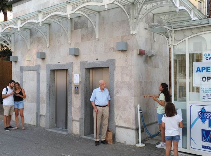 The elevators that take you all the way down to Marina Piccola